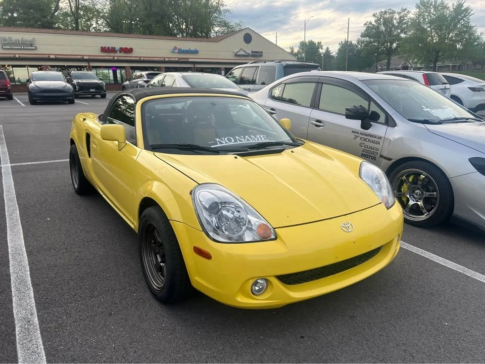 2003 Toyota MR2 Spyder/MR-S - Image 2 of 19