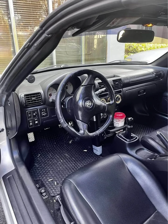 2003 Toyota MR2 Spyder/MR-S - Image 8 of 11