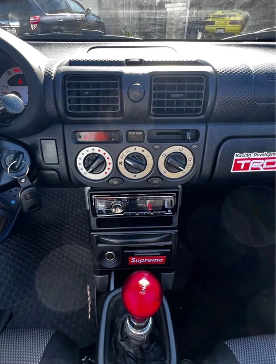 2003 Toyota MR2 Spyder/MR-S - Image 7 of 7