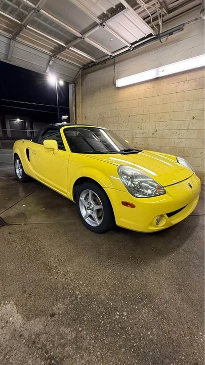 2003 Toyota MR2 Spyder/MR-S - Image 2 of 9