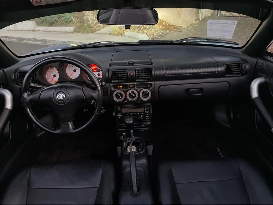 2003 Toyota MR2 Spyder/MR-S - Image 12 of 13