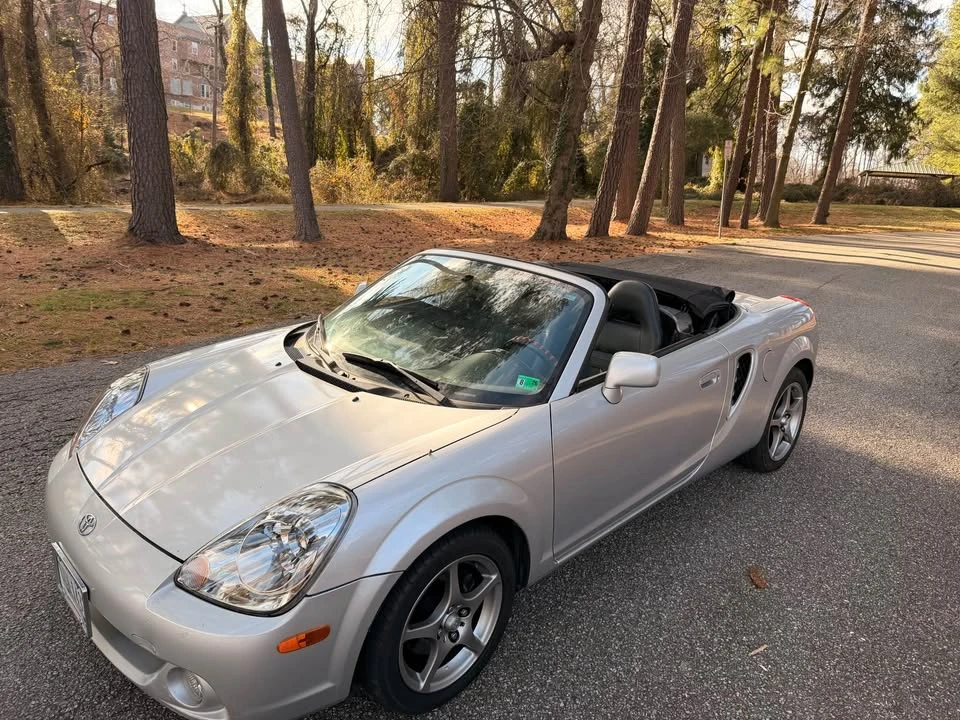 2003 Toyota MR2 Spyder/MR-S - Image 17 of 18