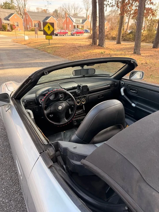 2003 Toyota MR2 Spyder/MR-S - Image 16 of 18