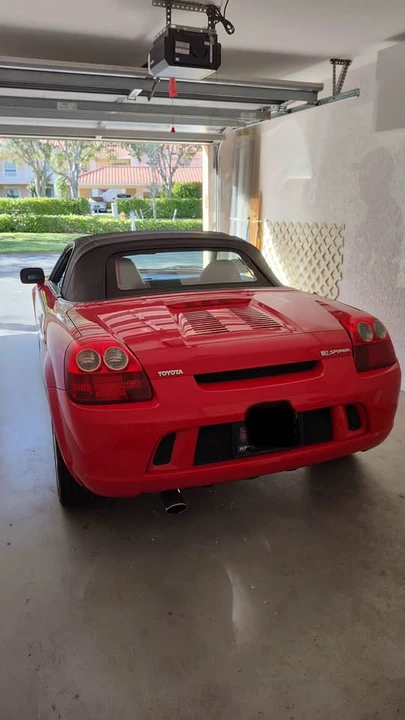 2003 Toyota MR2 Spyder/MR-S - Image 10 of 11