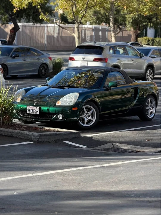 2003 Toyota MR2 Spyder/MR-S - Image 17 of 20