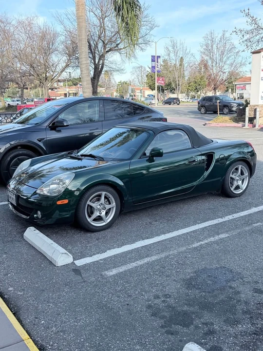 2003 Toyota MR2 Spyder/MR-S - Image 2 of 17