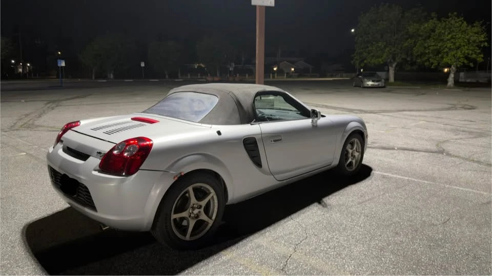 2003 Toyota MR2 Spyder/MR-S - Image 5 of 12