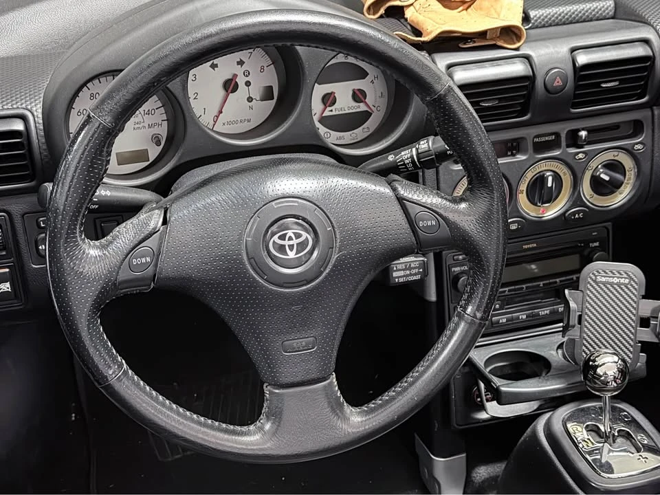 2003 Toyota MR2 Spyder/MR-S - Image 16 of 17