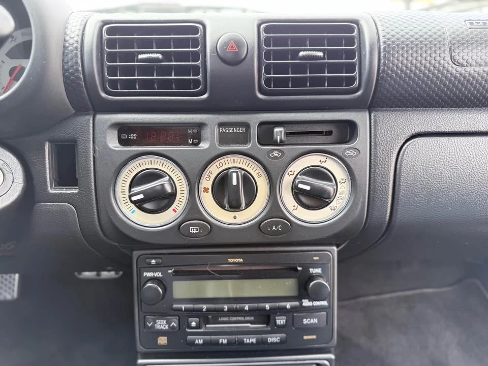 2003 Toyota MR2 Spyder/MR-S - Image 12 of 16
