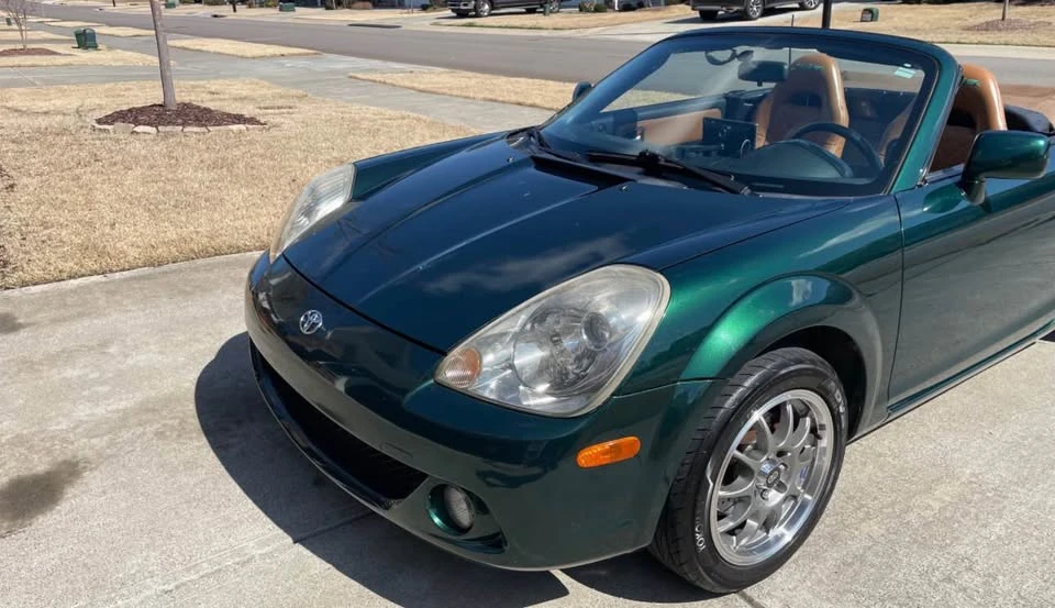 2003 Toyota MR2 Spyder/MR-S - Image 15 of 16