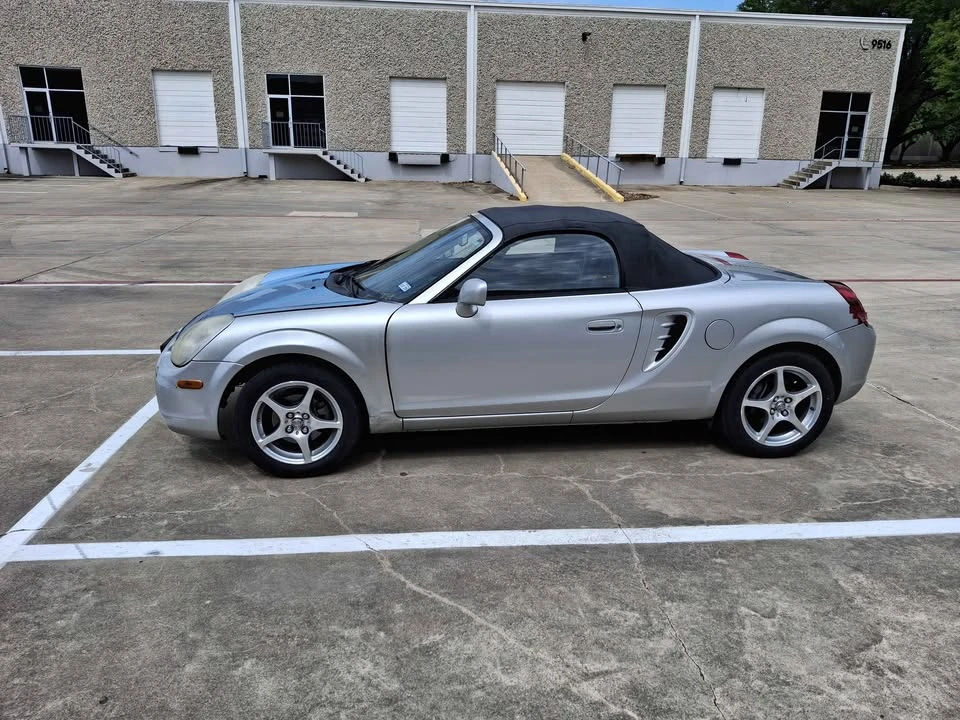 2003 Toyota MR2 Spyder/MR-S - Image 2 of 18