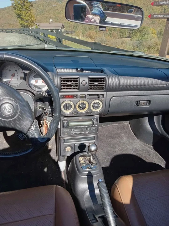 2003 Toyota MR2 Spyder/MR-S - Image 13 of 20