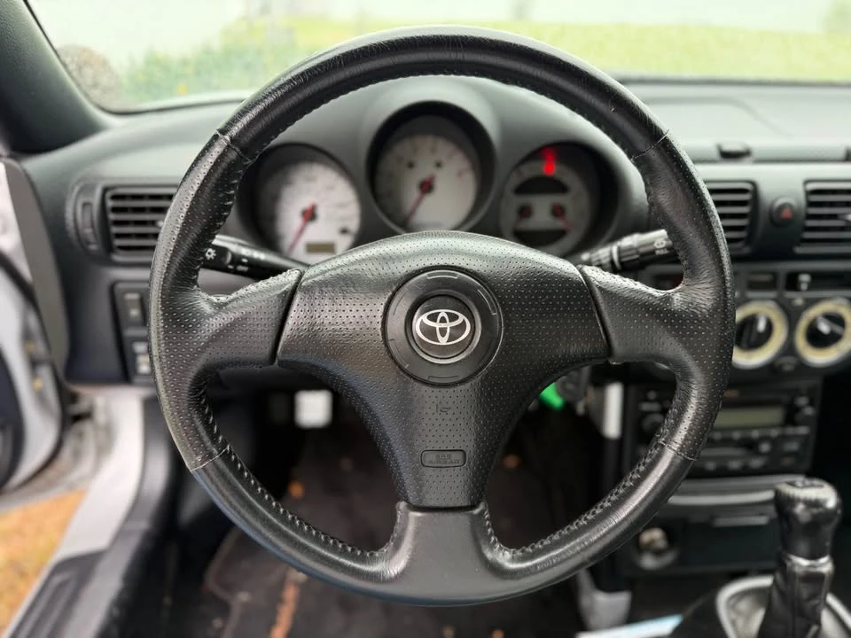 2003 Toyota MR2 Spyder/MR-S - Image 11 of 13