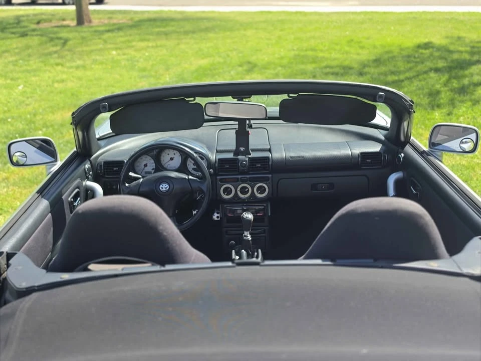 2003 Toyota MR2 Spyder/MR-S - Image 9 of 9
