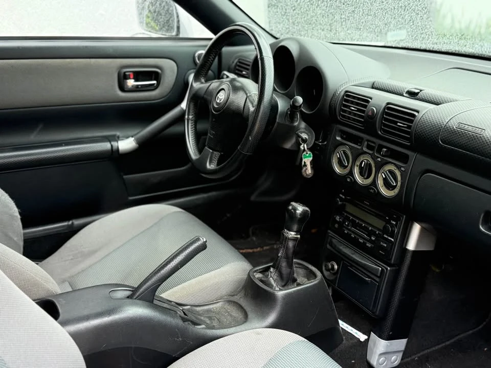 2003 Toyota MR2 Spyder/MR-S - Image 9 of 13