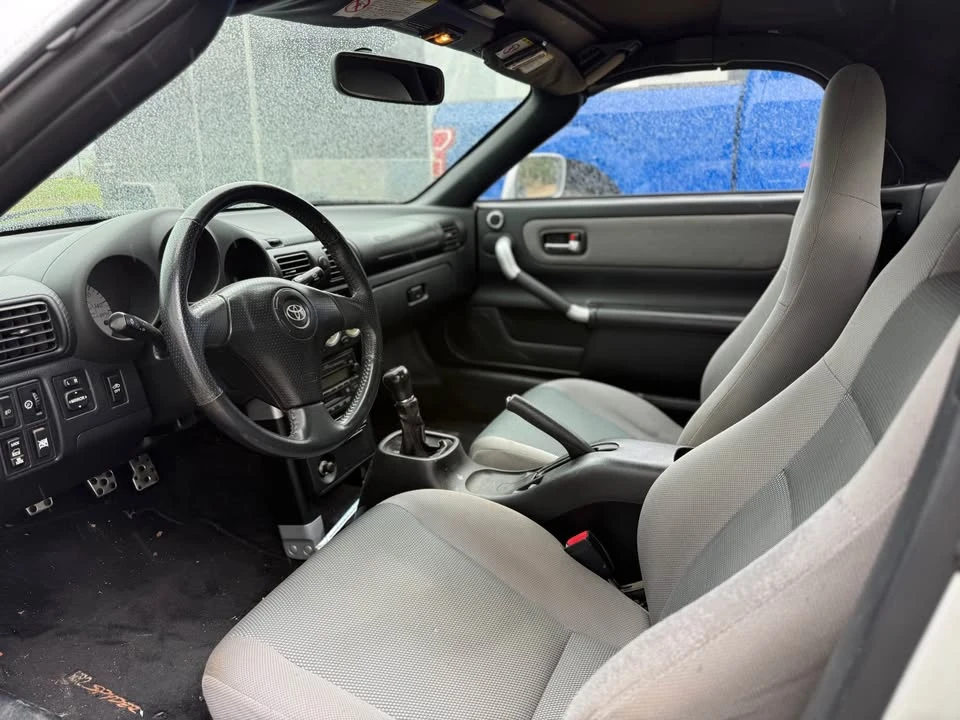 2003 Toyota MR2 Spyder/MR-S - Image 8 of 13