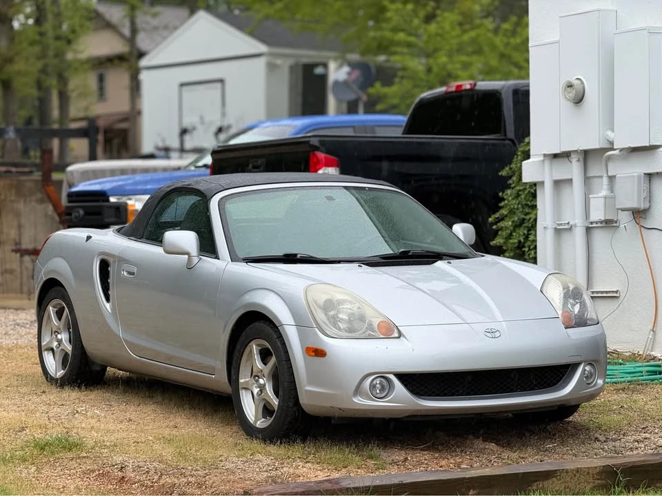 2003 Toyota MR2 Spyder/MR-S - Image 2 of 13