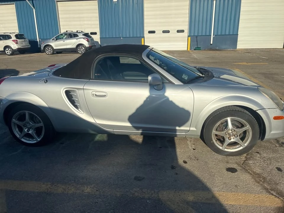 2003 Toyota MR2 Spyder/MR-S - Image 4 of 12