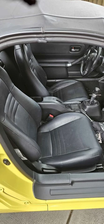 2003 Toyota MR2 Spyder/MR-S - Image 9 of 12
