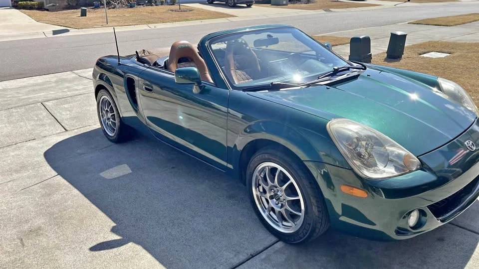 2003 Toyota MR2 Spyder/MR-S - Image 2 of 16