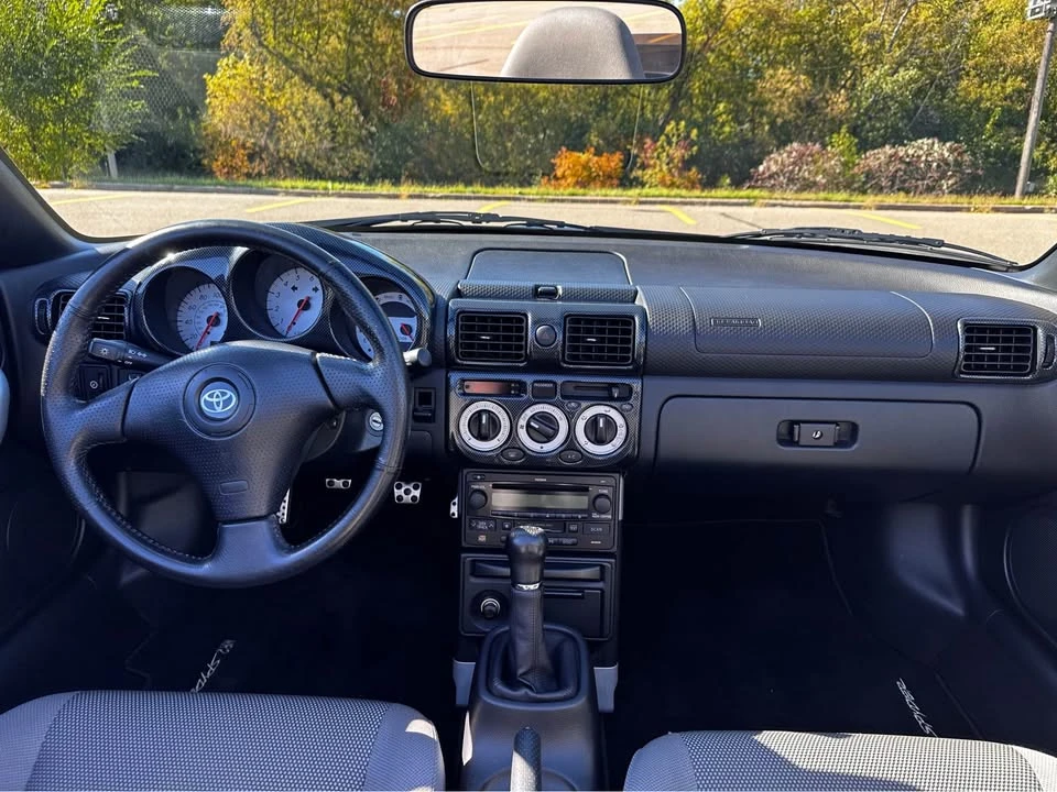2003 Toyota MR2 Spyder/MR-S - Image 10 of 20