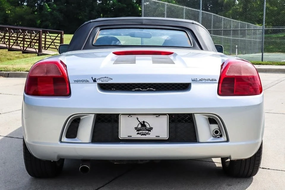 2003 Toyota MR2 Spyder/MR-S - Image 11 of 20