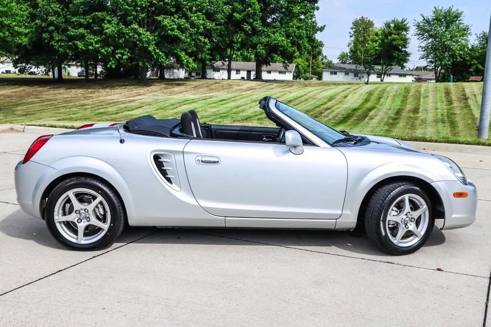 2003 Toyota MR2 Spyder/MR-S - Image 5 of 20