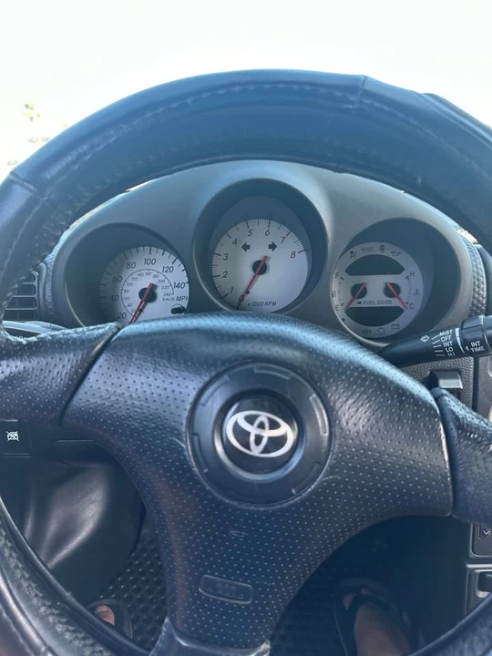 2003 Toyota MR2 Spyder/MR-S - Image 10 of 17