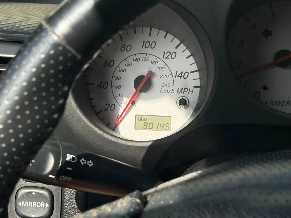 2003 Toyota MR2 Spyder/MR-S - Image 10 of 11