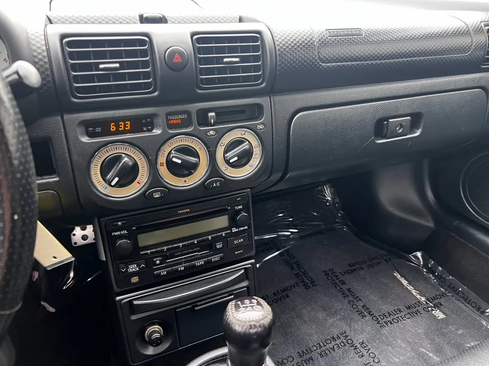 2003 Toyota MR2 Spyder/MR-S - Image 13 of 14
