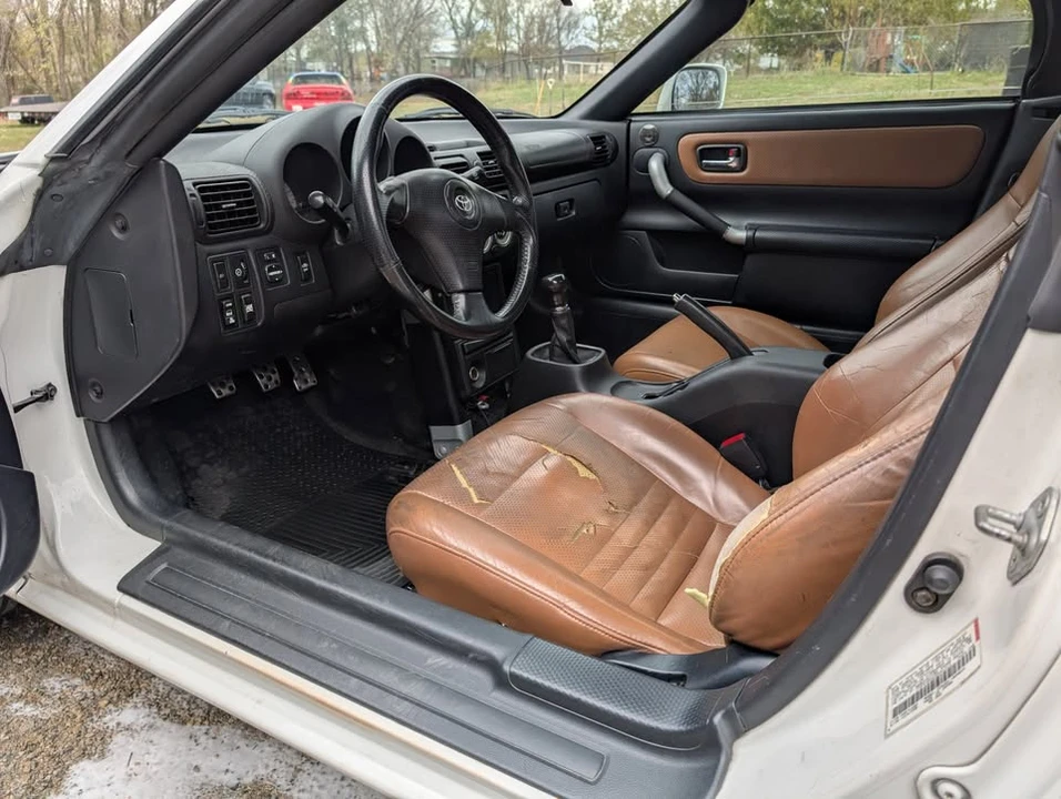 2003 Toyota MR2 Spyder/MR-S - Image 5 of 15