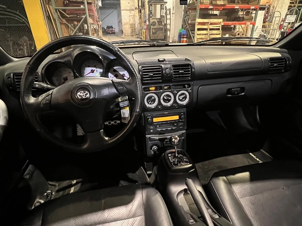2003 Toyota MR2 Spyder/MR-S - Image 10 of 10