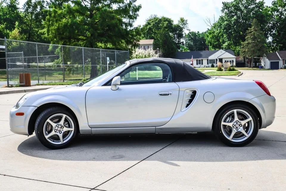 2003 Toyota MR2 Spyder/MR-S - Image 4 of 20