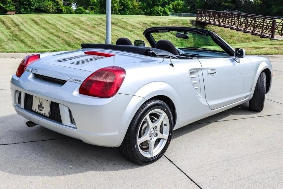 2003 Toyota MR2 Spyder/MR-S - Image 9 of 20