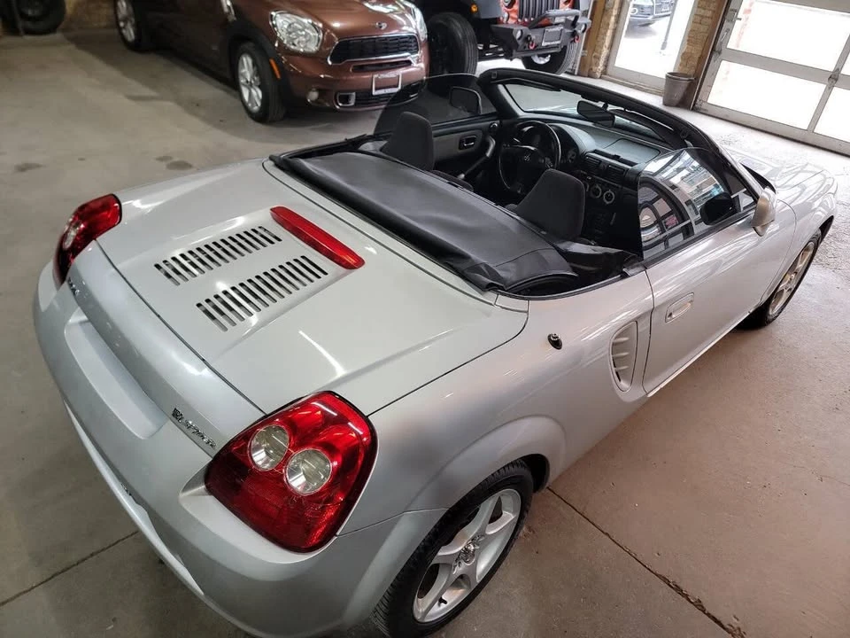 2003 Toyota MR2 Spyder/MR-S - Image 18 of 20