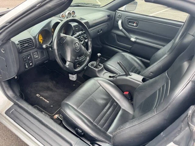 2003 Toyota MR2 Spyder/MR-S - Image 2 of 14