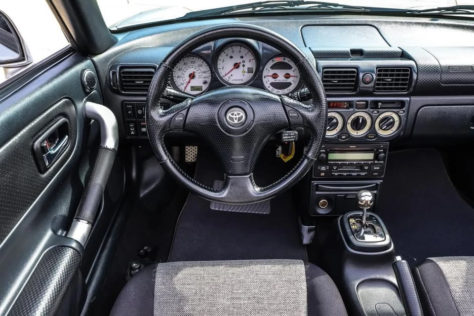 2003 Toyota MR2 Spyder/MR-S - Image 18 of 20