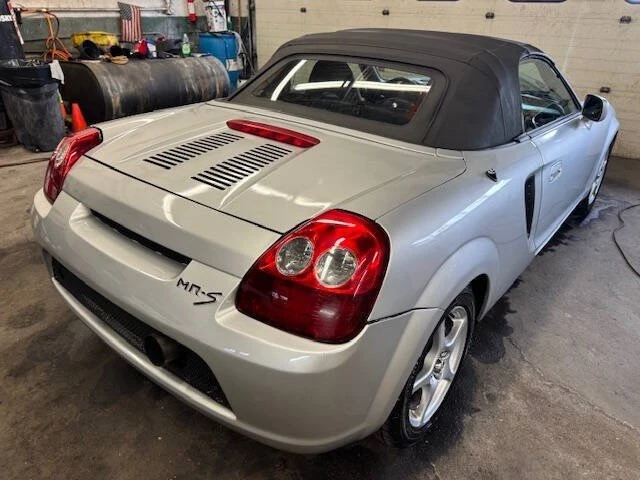 2003 Toyota MR2 Spyder/MR-S - Image 13 of 14