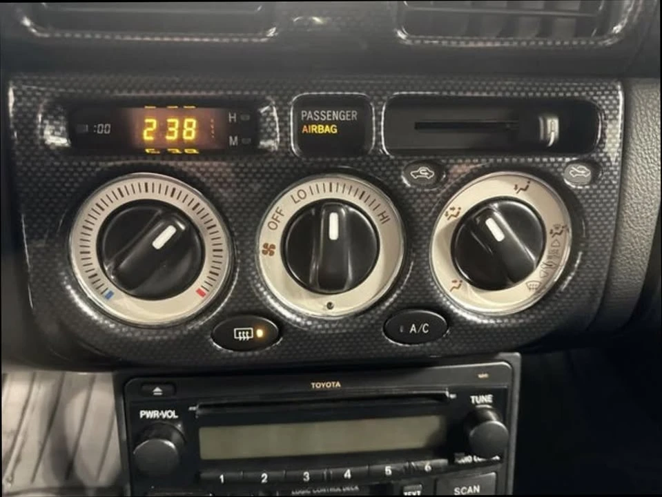 2003 Toyota MR2 Spyder/MR-S - Image 16 of 20