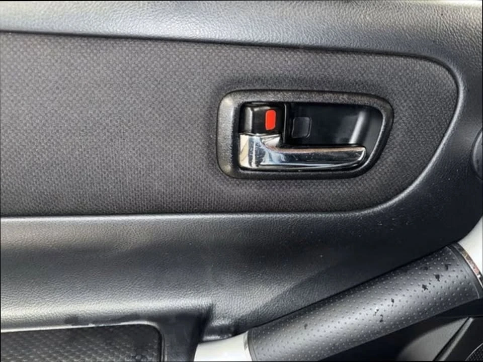 2003 Toyota MR2 Spyder/MR-S - Image 11 of 20