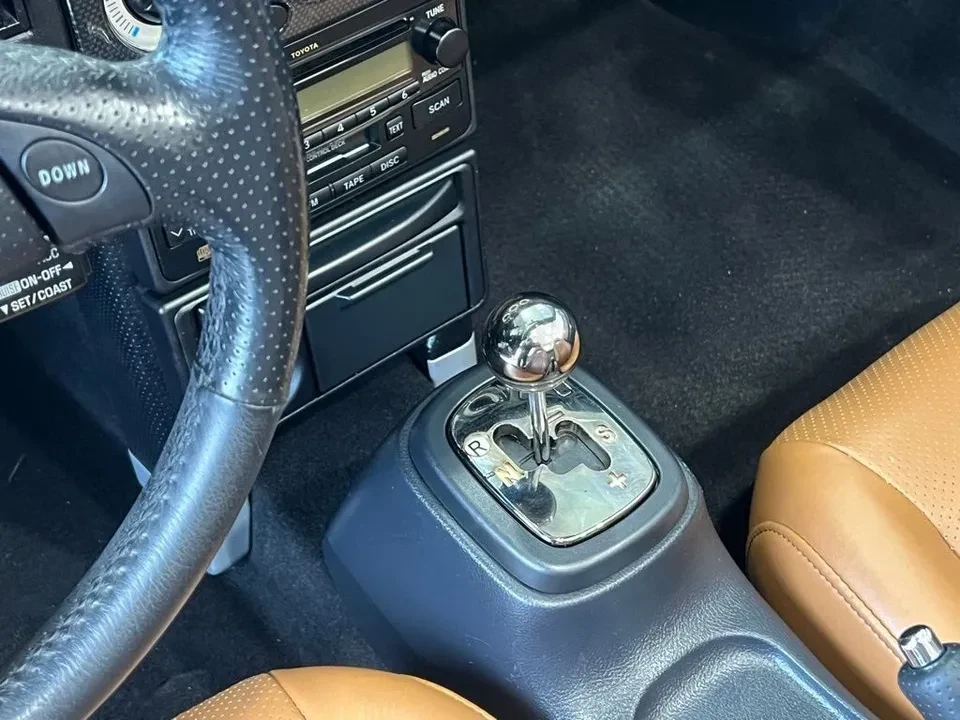 2003 Toyota MR2 Spyder/MR-S - Image 8 of 13