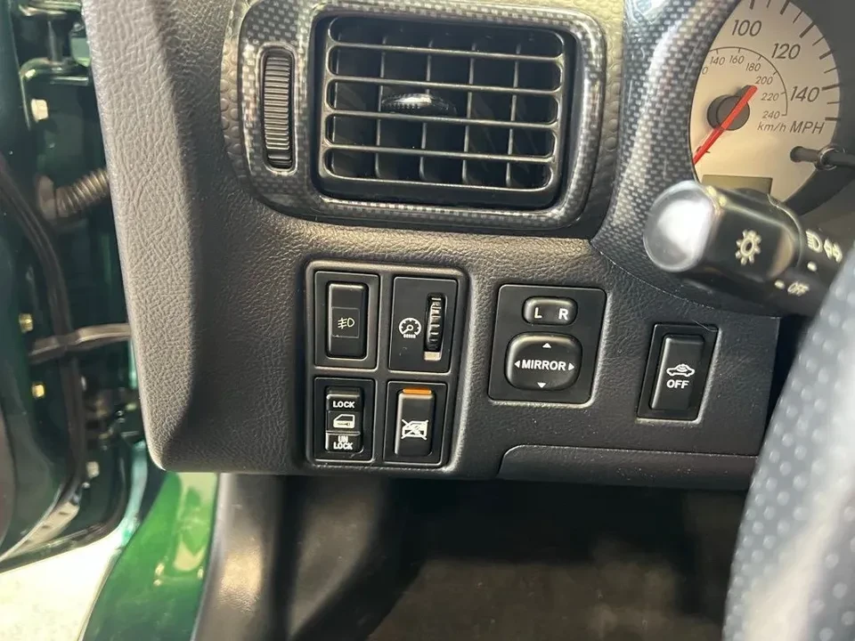 2003 Toyota MR2 Spyder/MR-S - Image 11 of 13
