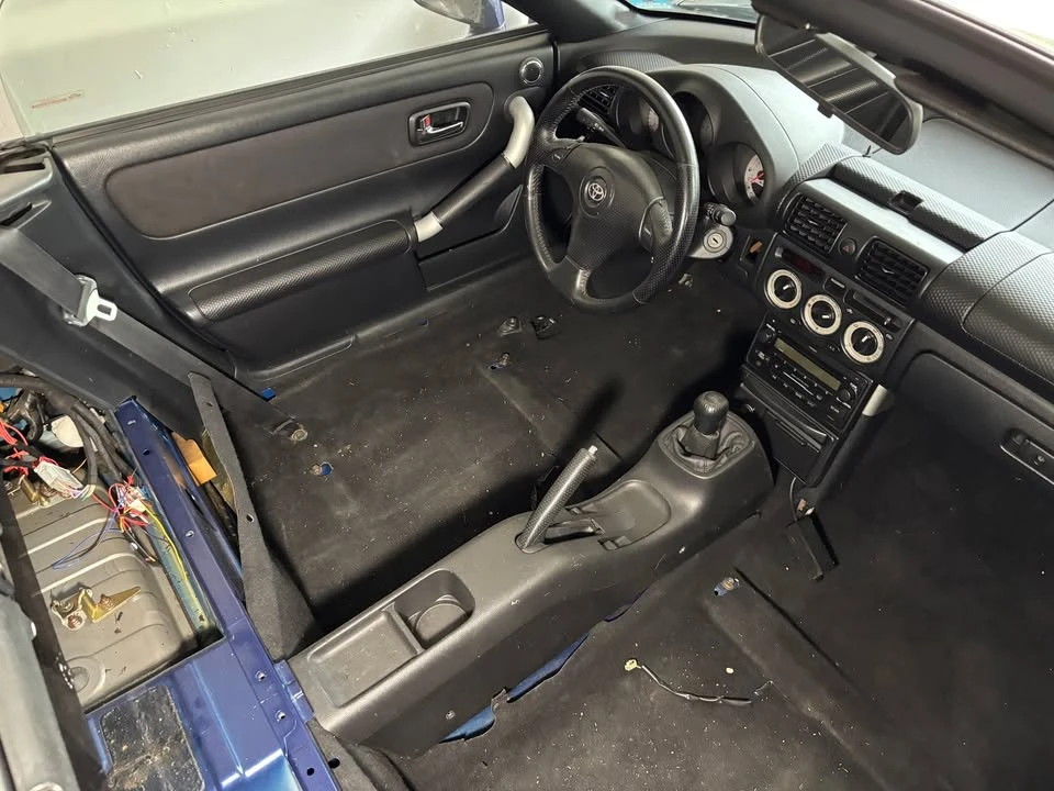 2003 Toyota MR2 Spyder/MR-S - Image 4 of 6