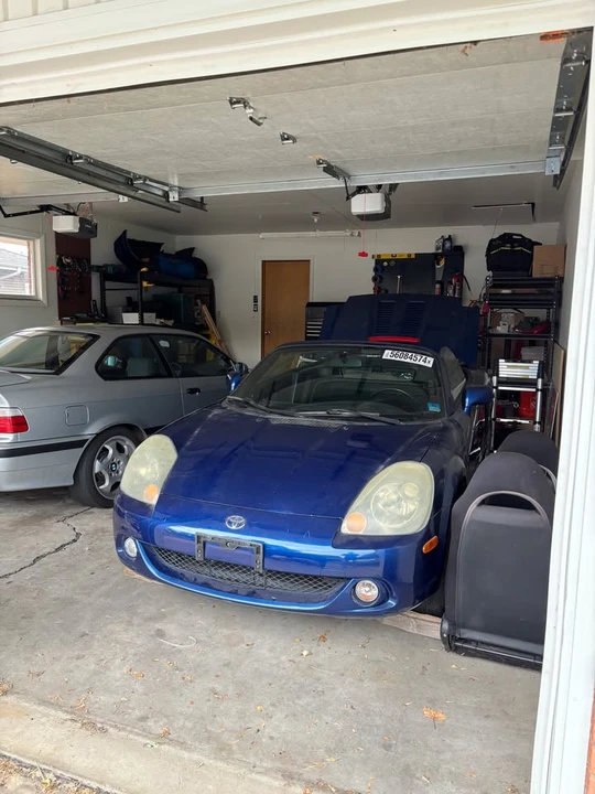 2003 Toyota MR2 Spyder/MR-S - Image 2 of 6