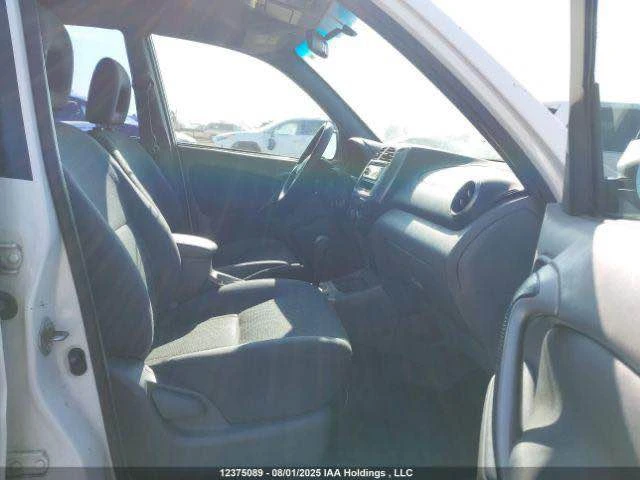 2003 Toyota RAV4 2nd Gen - Image 5 of 13