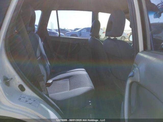 2003 Toyota RAV4 2nd Gen - Image 6 of 13