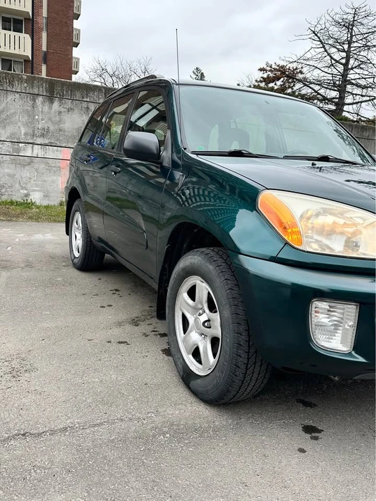 2003 Toyota RAV4 2nd Gen - Image 2 of 17
