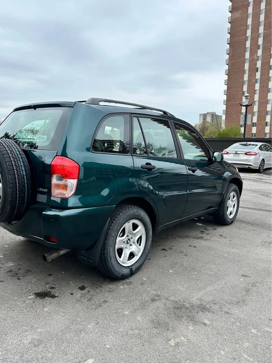2003 Toyota RAV4 2nd Gen - Image 4 of 17