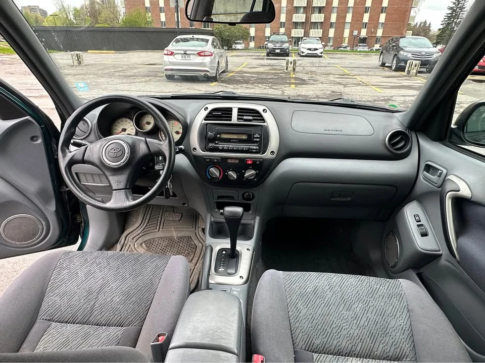 2003 Toyota RAV4 2nd Gen - Image 16 of 17