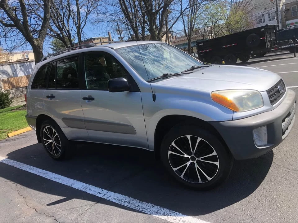 2003 Toyota RAV4 2nd Gen - Image 8 of 13